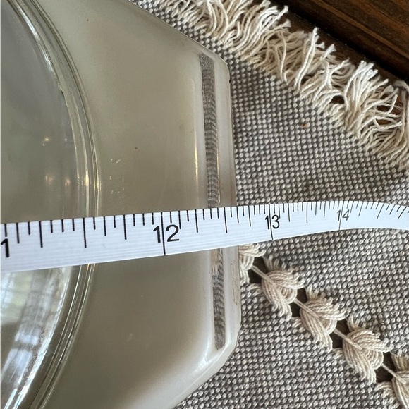 Pyrex Glass Divided Baking Dish with Lid, vintage, 1.5 quart, EUC - Picture 7 of 8